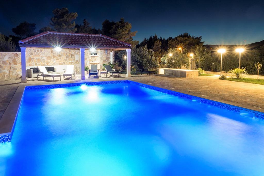 Apartments Villa Barbara Sumartin Dış mekan fotoğraf