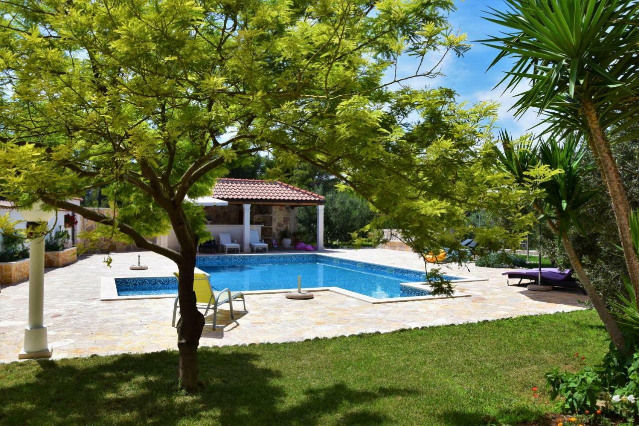 Apartments Villa Barbara Sumartin Dış mekan fotoğraf